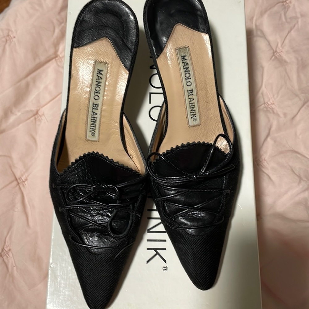 Black cloth and leather kitten mules pointed toe! Manolo Blahnik size 4.5